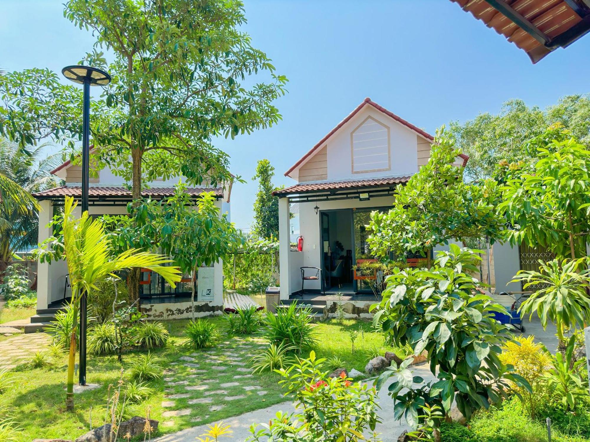 Fla Village